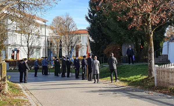 Volkstrauertag
                                                  2020